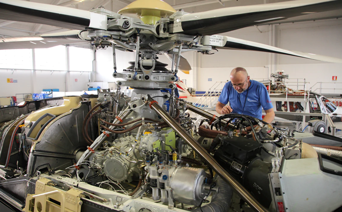 直升機(jī)用的渦軸發(fā)動機(jī)也是渦輪機(jī)的一種