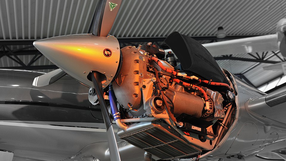 4060潤(rùn)滑油更多的用于活塞發(fā)動(dòng)機(jī)